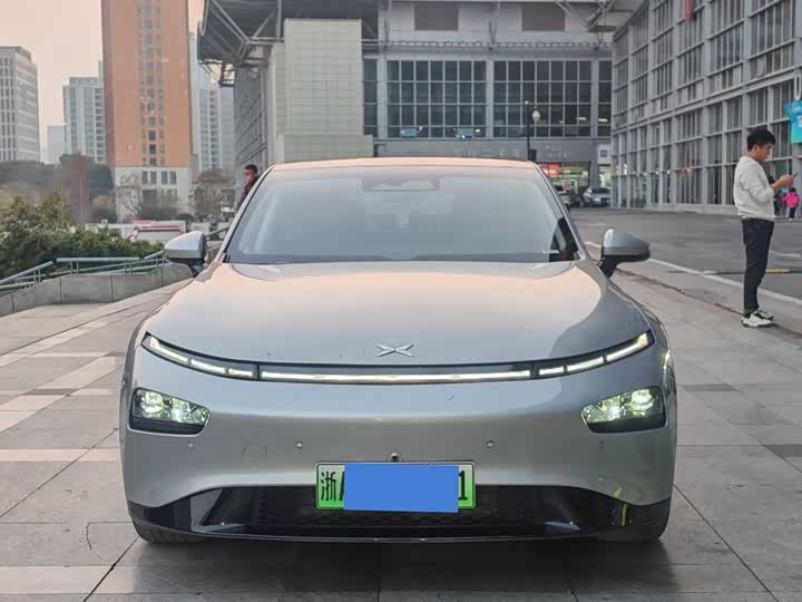 Фото 2 - XPeng P7