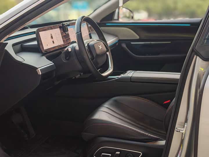 Фото 4 - XPeng P7