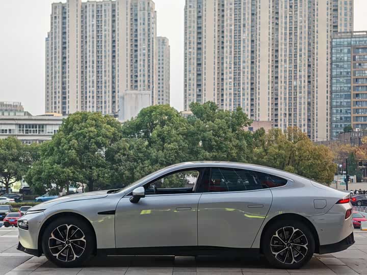 Фото 8 - XPeng P7