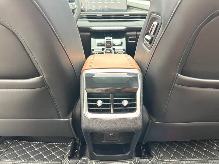 Фото 26 - Chery Tiggo 8 Plus