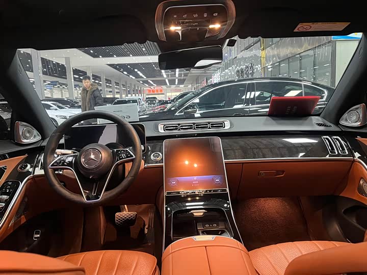 Фото 20 - Mercedes-Benz S-Class