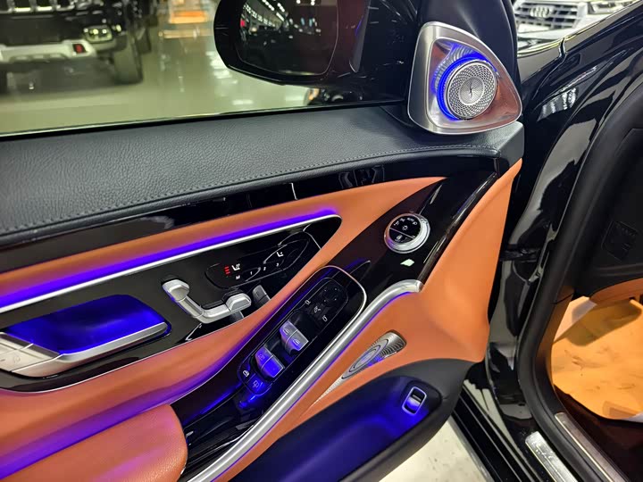 Фото 6 - Mercedes-Benz S-Class