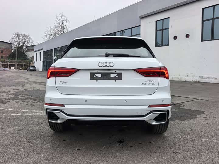 Фото 10 - Audi Q3