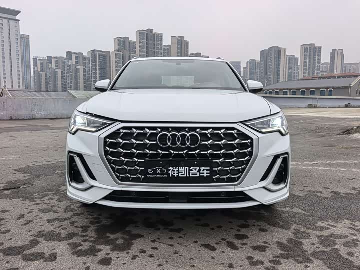 Фото 2 - Audi Q3