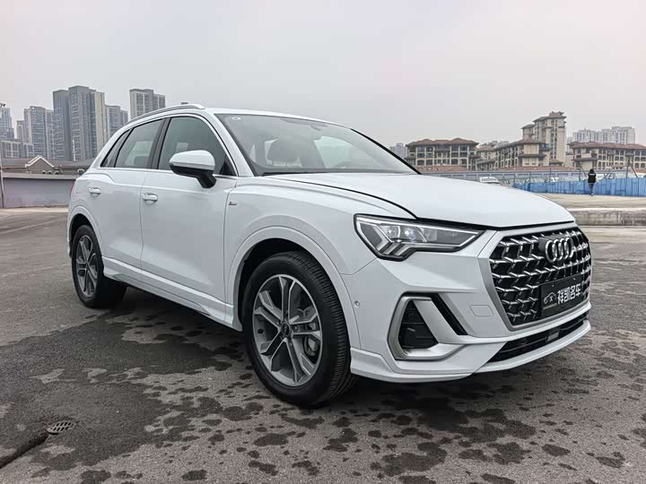 Фото 3 - Audi Q3