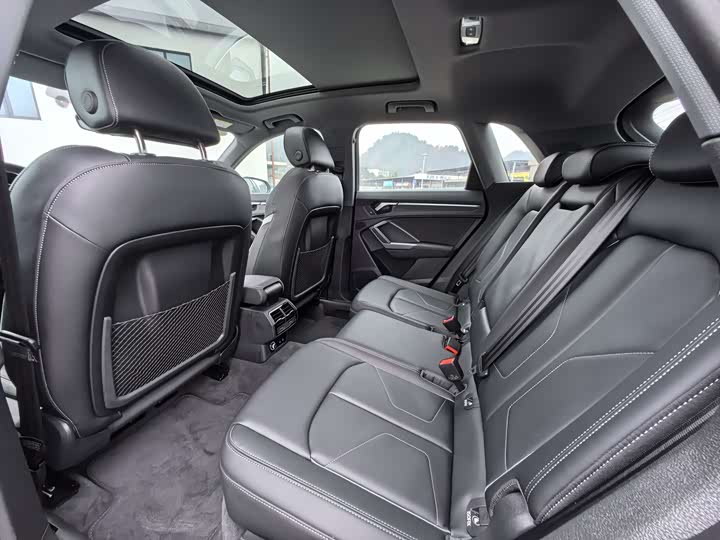 Фото 7 - Audi Q3