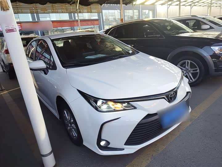 Фото 4 - Toyota Corolla