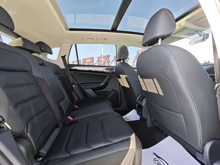 Фото 14 - Volkswagen Tayron