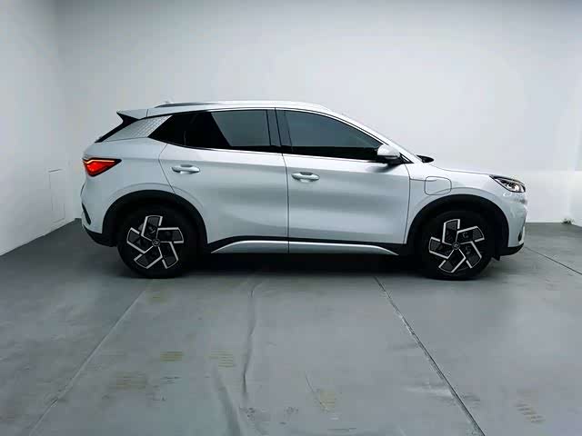 Фото 18 - BYD Yuan Plus