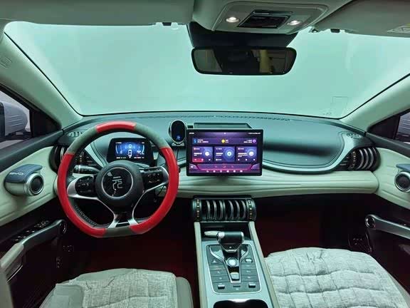 Фото 20 - BYD Yuan Plus