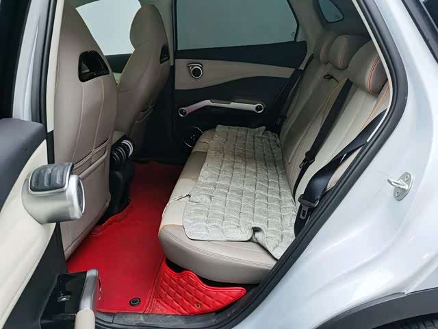 Фото 9 - BYD Yuan Plus