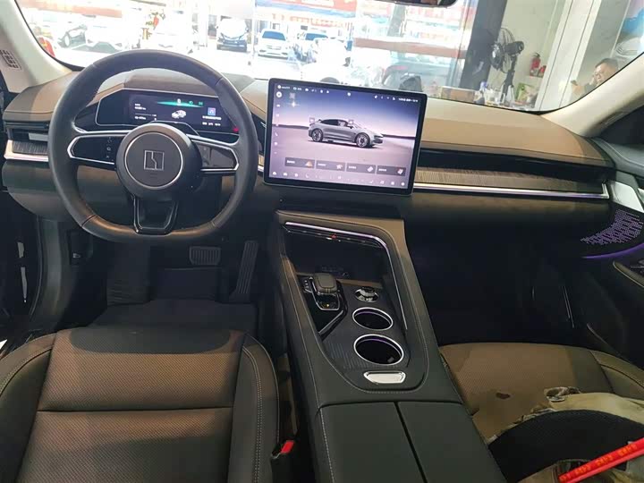 Фото 10 - Zeekr 001