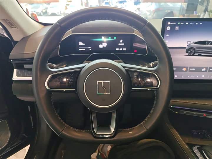 Фото 11 - Zeekr 001