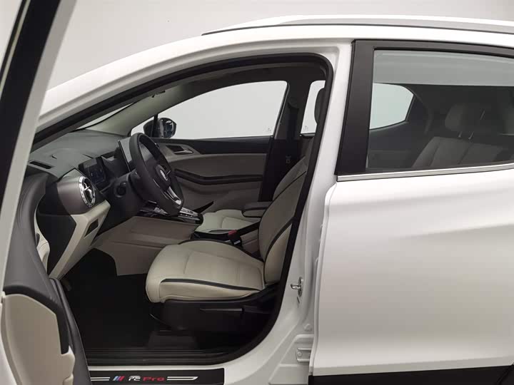 Фото 10 - BYD Yuan Pro