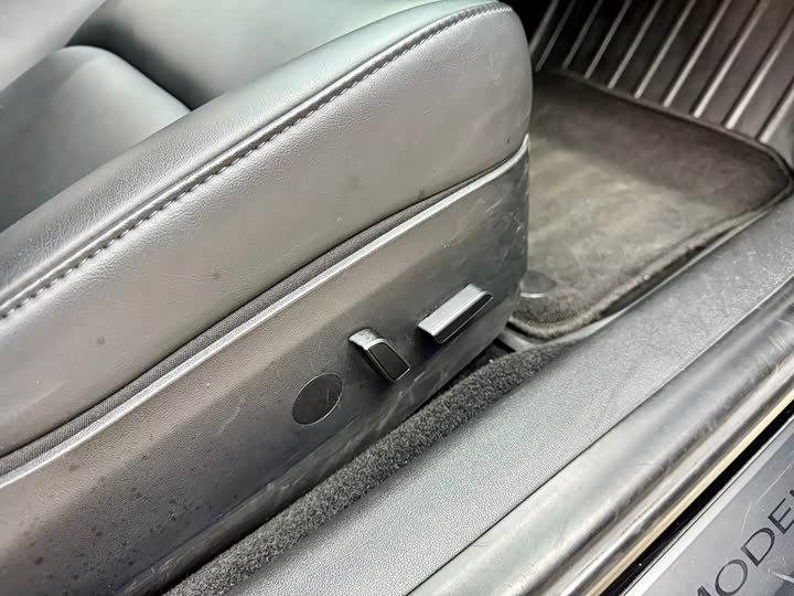 Фото 17 - Tesla Model 3