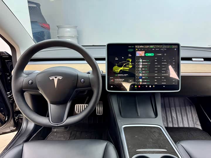 Фото 19 - Tesla Model 3