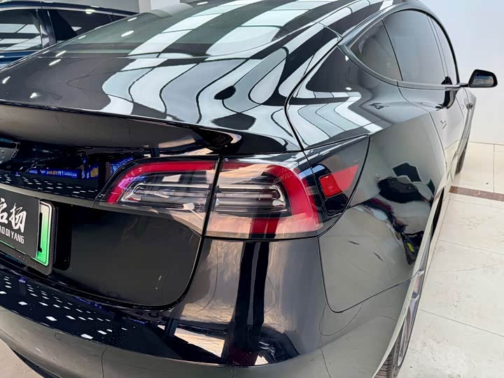 Фото 22 - Tesla Model 3