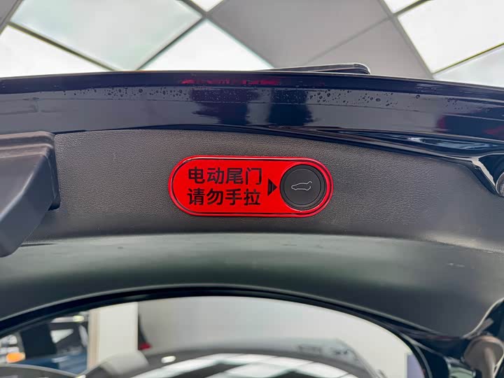 Фото 27 - Tesla Model 3