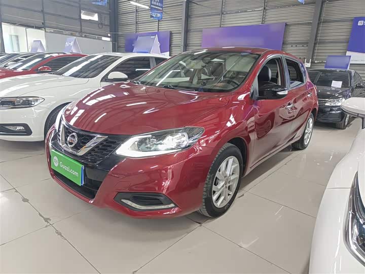 Фото 1 - Nissan Tiida