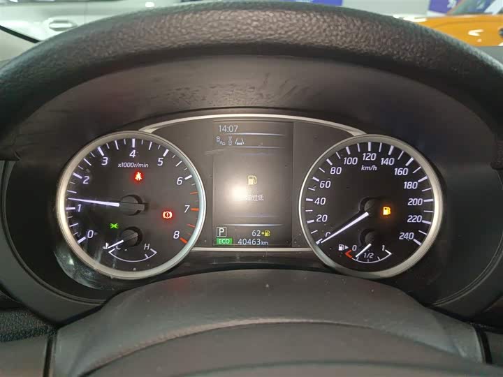 Фото 12 - Nissan Tiida