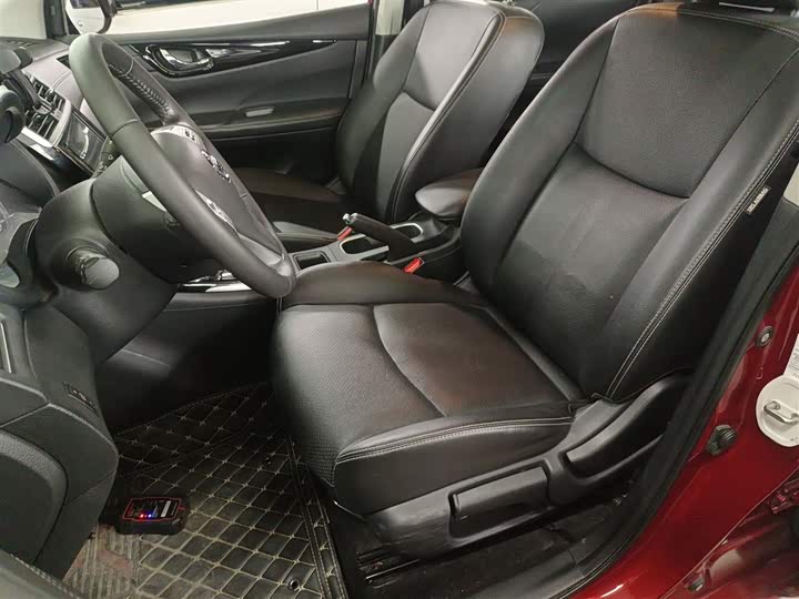 Фото 15 - Nissan Tiida