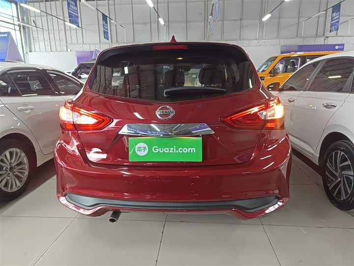 Фото 6 - Nissan Tiida