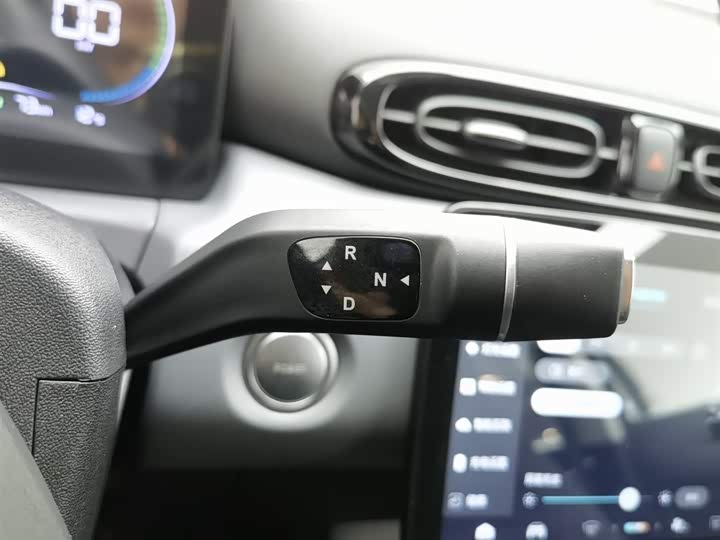 Фото 13 - Leapmotor T03