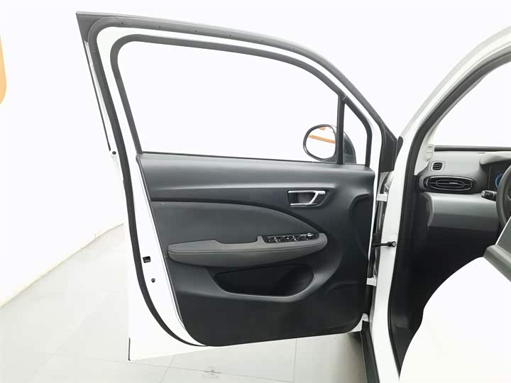 Фото 8 - Leapmotor T03