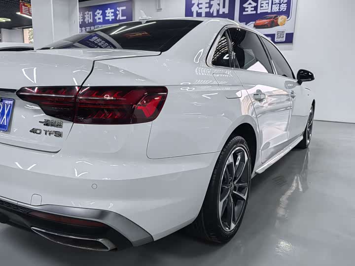 Фото 11 - Audi A4L