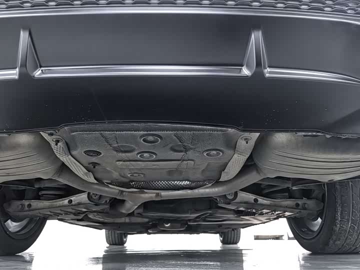 Фото 19 - Audi A4L