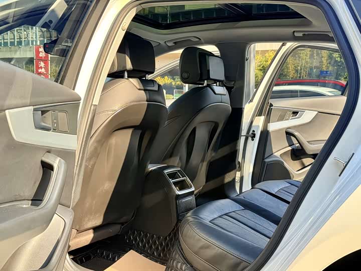 Фото 7 - Audi A4L