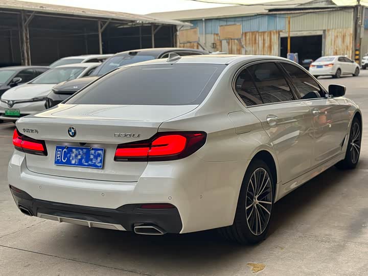 Фото 5 - BMW 5 Series