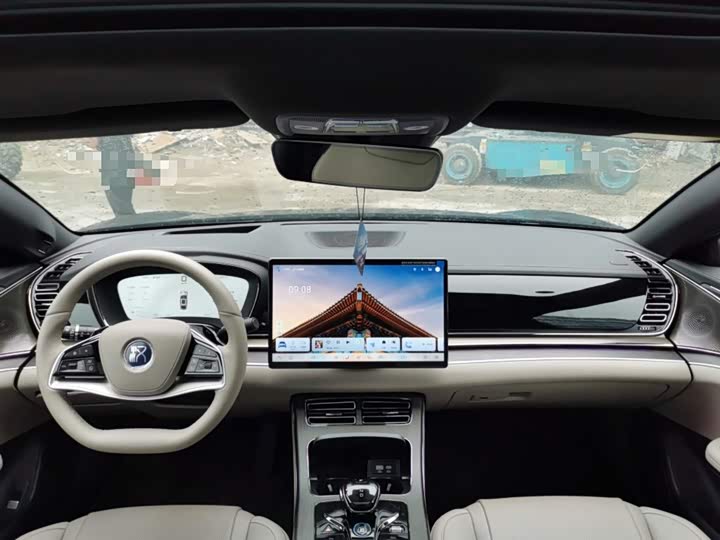 Фото 13 - BYD Han