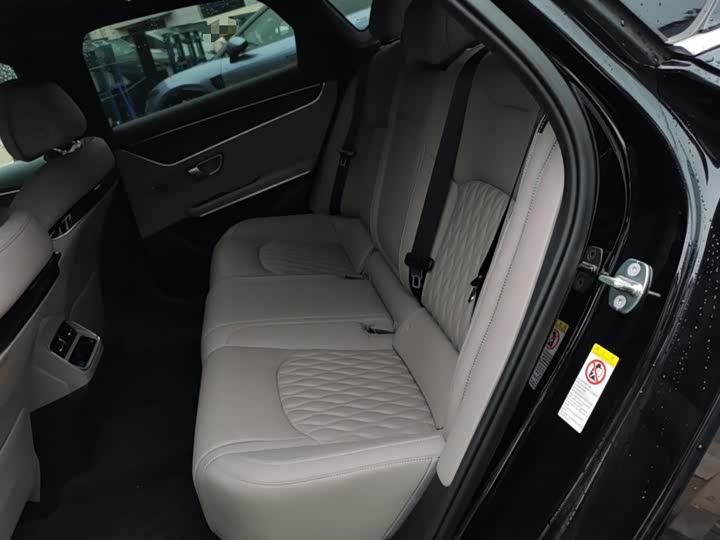 Фото 15 - BYD Han