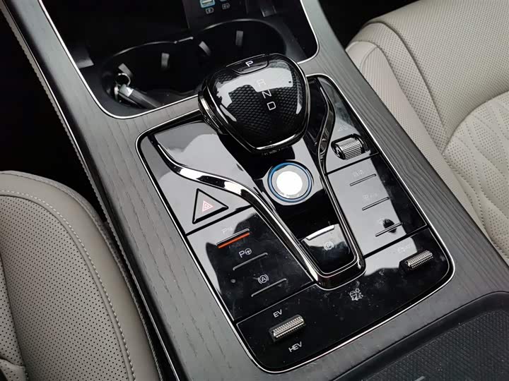 Фото 7 - BYD Han