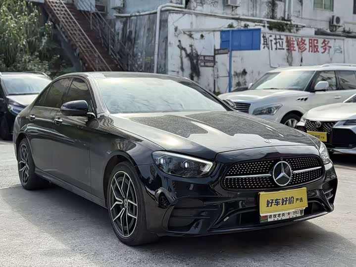 Фото 2 - Mercedes-Benz E-Class