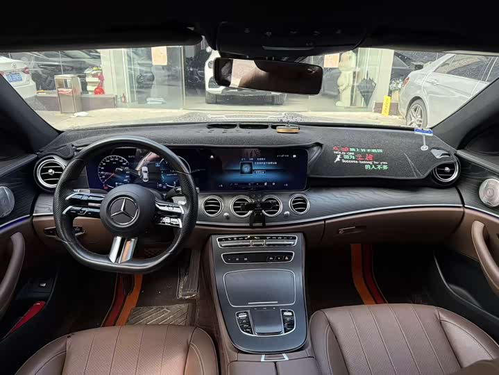 Фото 9 - Mercedes-Benz E-Class