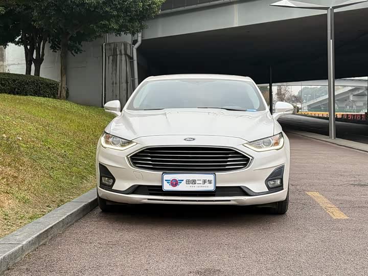 Фото 2 - Ford Mondeo