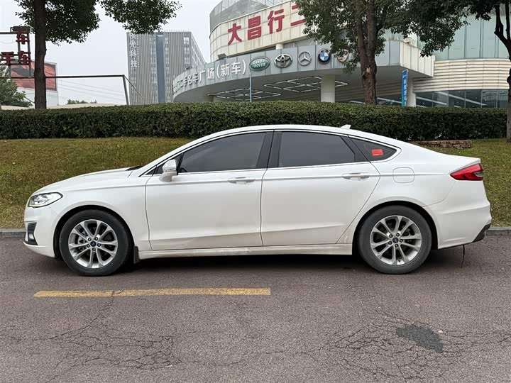 Фото 3 - Ford Mondeo