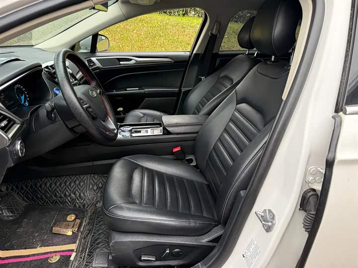 Фото 8 - Ford Mondeo