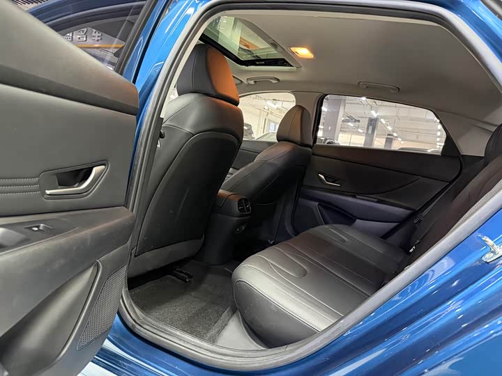 Фото 5 - Hyundai Elantra N line