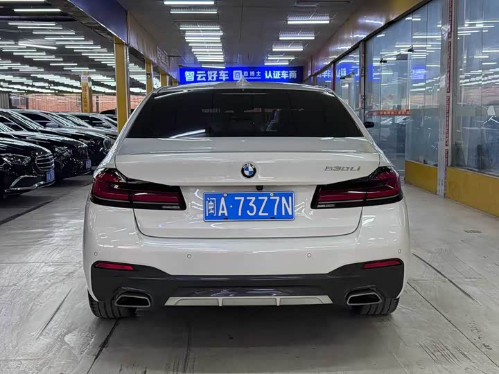 Фото 8 - BMW 5 Series