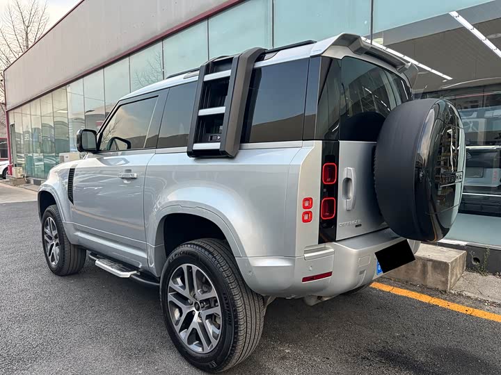 Фото 16 - Land Rover Defender
