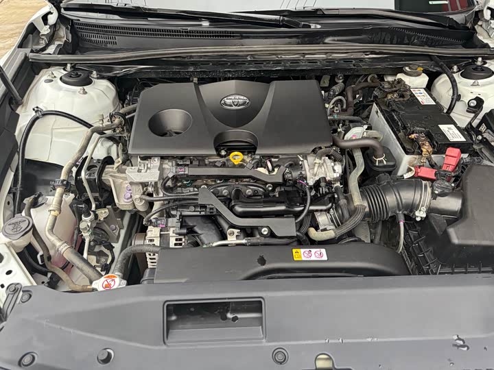 Фото 11 - Toyota Camry