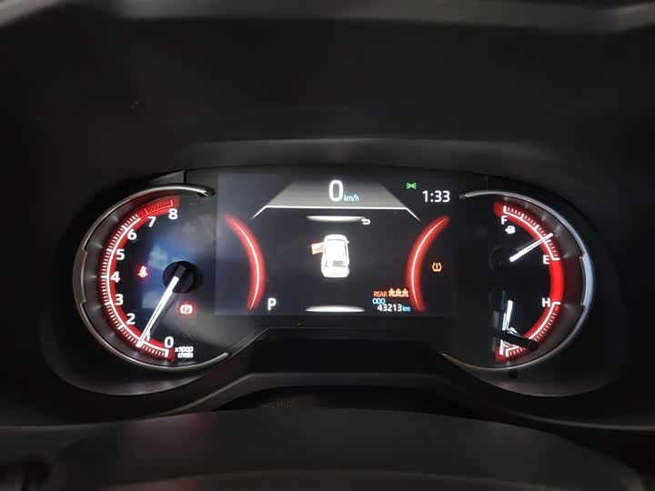 Фото 4 - Toyota RAV4