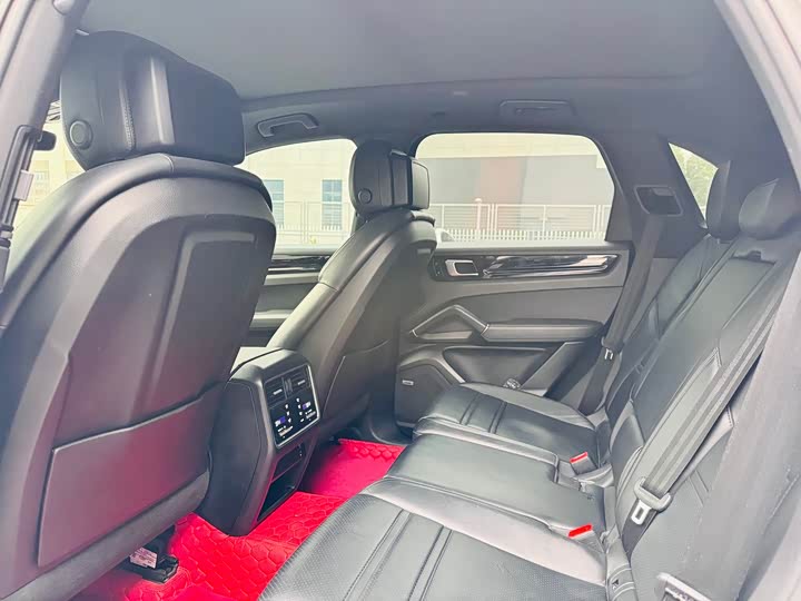 Фото 14 - Porsche Cayenne