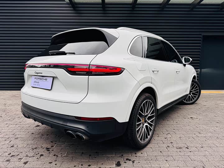 Фото 6 - Porsche Cayenne