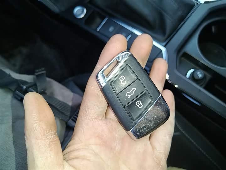 Фото 9 - Volkswagen Passat