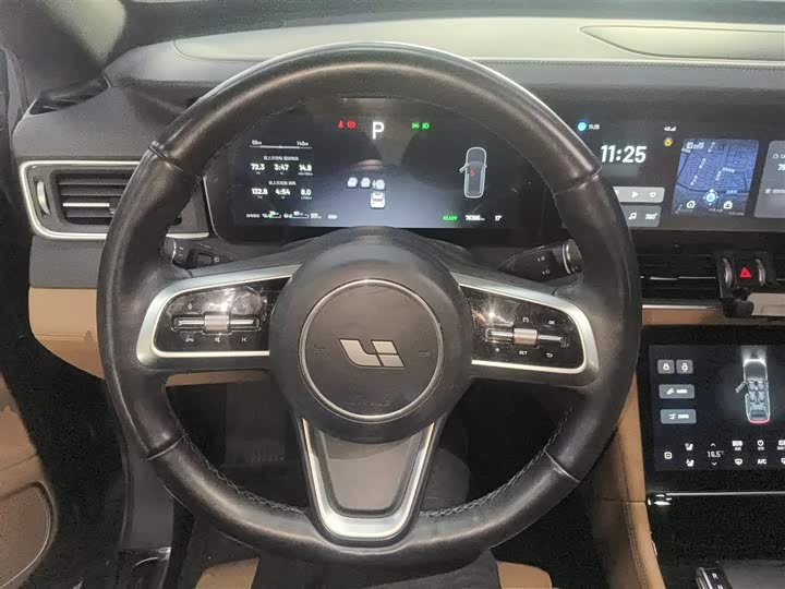 Фото 11 - LiXiang One