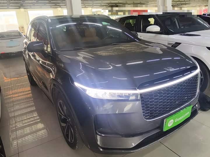 Фото 4 - LiXiang One